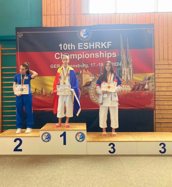 Medalie de aur la Campionatul European de Karate Shito-Ryu, Regensburg, Germania - imagine 2